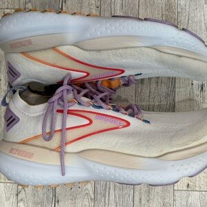 Brooks Cream and Purple Athletic Shoes with Cushioned Midsole